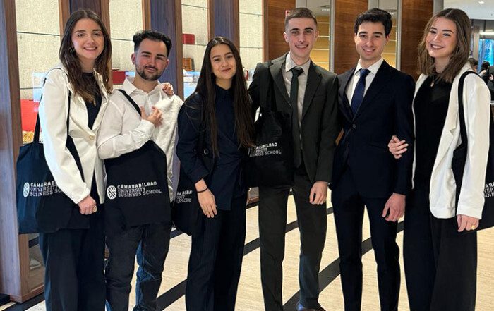 Alumnado de tercero de Cámarabilbao Business School hace prospección en Eslovenia para estudiar la viabilidad de exportar productos locales