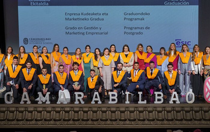 Galería de imágenes: Graduación del alumnado del Grado en Gestión y Marketing Empresarial de Cámarabilbao 2024